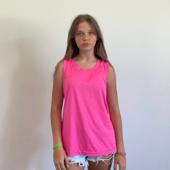 PINK ATHLETIC WORKOUT TANK WITH  BACK CUTOUT SIZE S - Picture 1 of 7